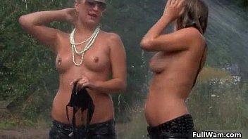Two babes love getting dirty and messy