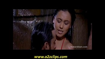 Rani Mukherjee Kiss Stills HOT